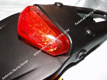 Feu arrière avec bavette TUN'R à leds transparent ou rouge pour moto 50cc,  125